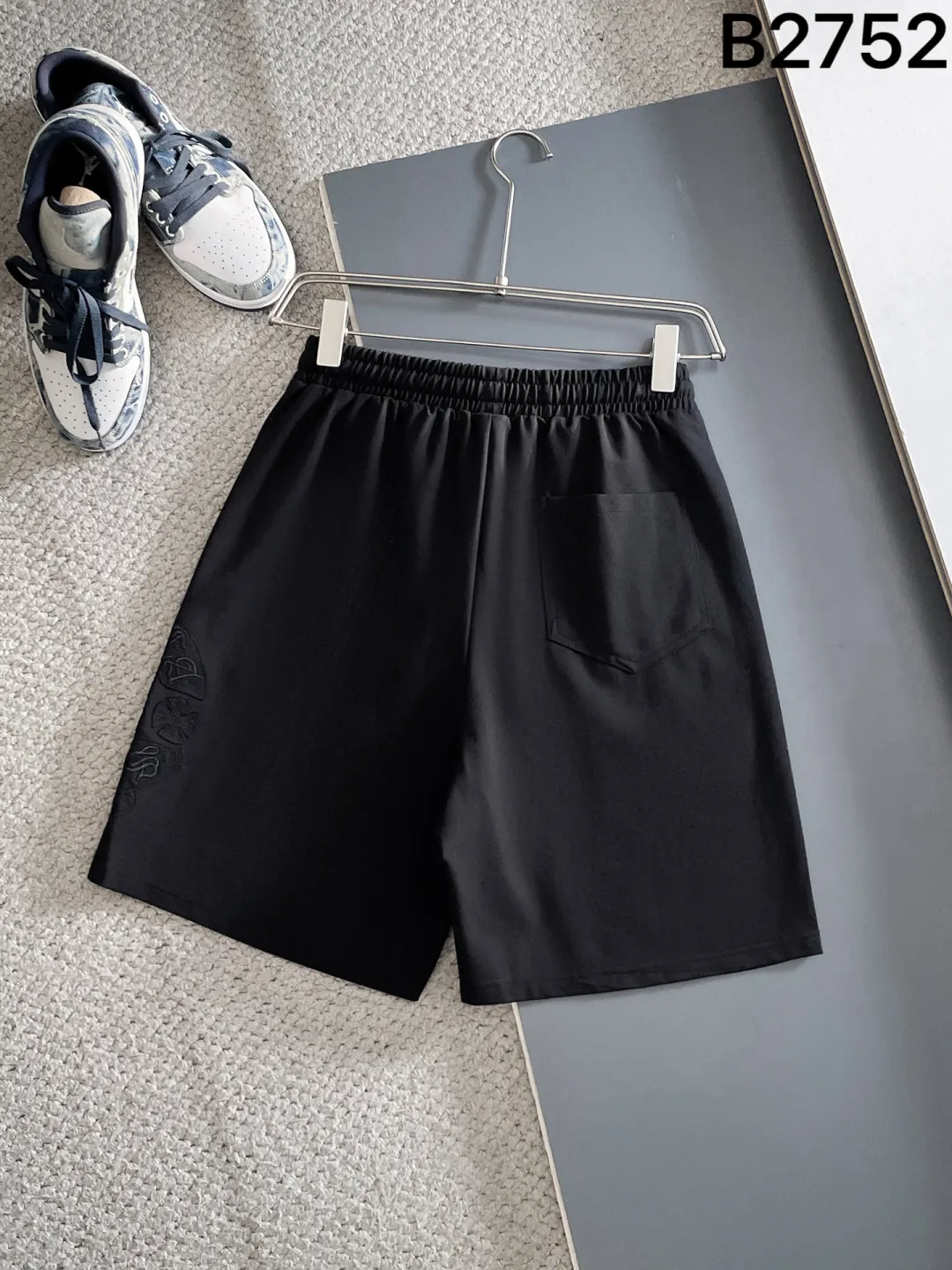 New Arrival ， ， logo。 ， ， ， ， Breathable， ， ：White Black Gray Sizes：M-4XL